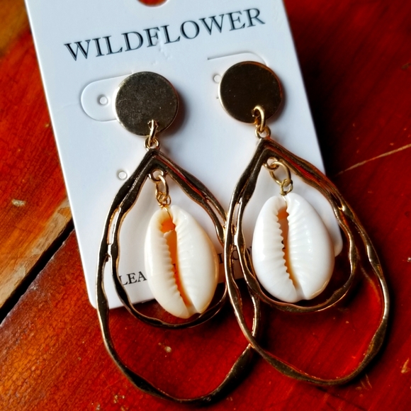 Goldtone Cowrie Shell Pierced Earrings - Picture 3 of 8